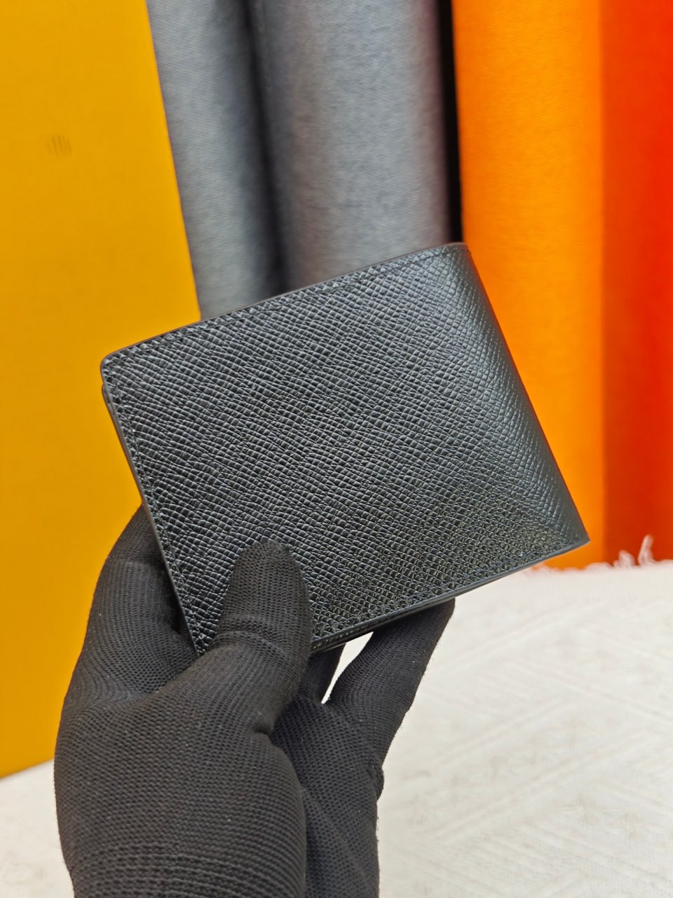 LV WALLET/ 19 x 10cm