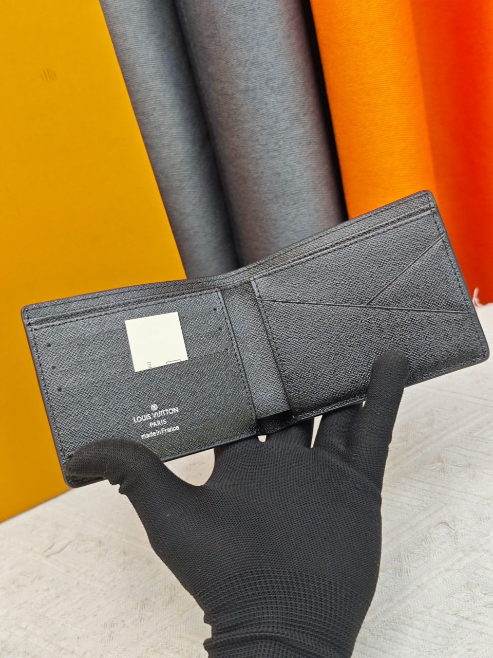 LV WALLET/ 19 x 10cm