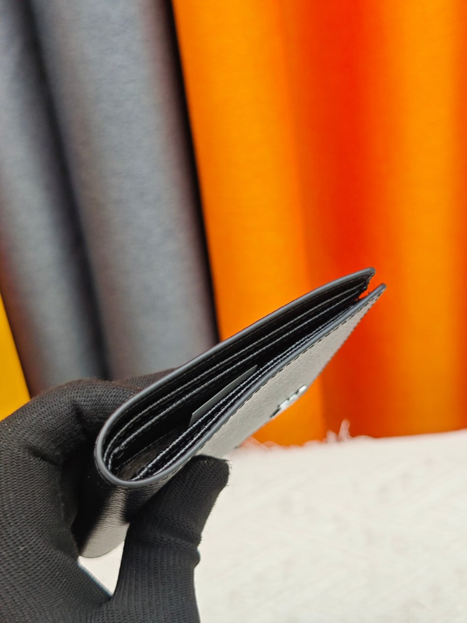 LV WALLET/ 19 x 10cm