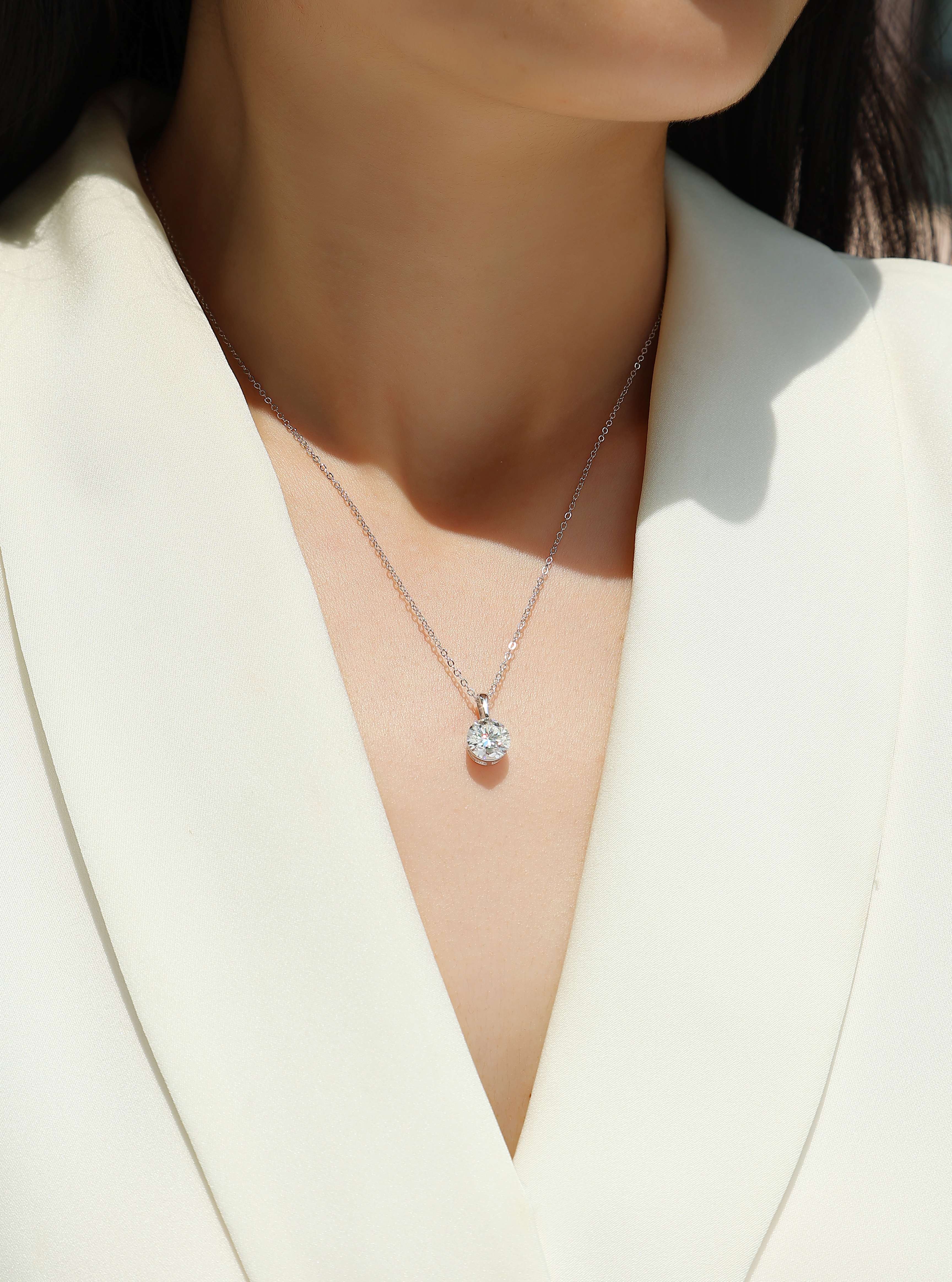1 CT S925 Women’s Mozambique Stone Compact Pendant