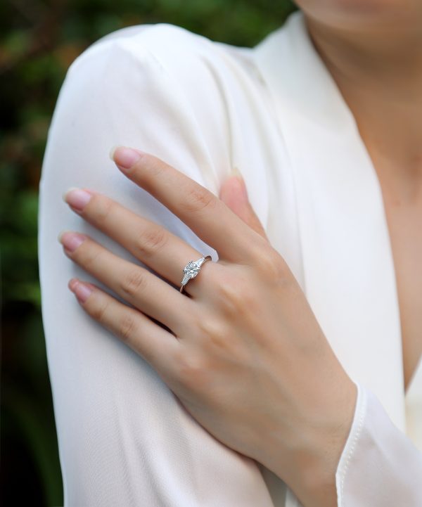 S925 Silver 1-carat 4-Claw Women's Simple Style zircon Ring 