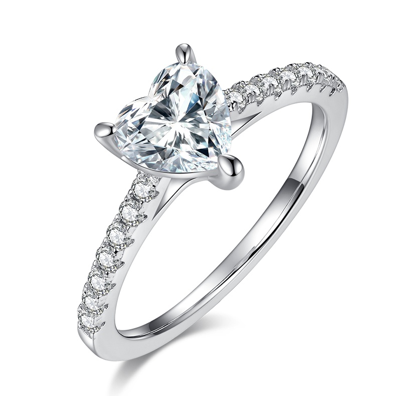 S925 Silver 1-carat 3 claws Heart-shaped zircon Ring 