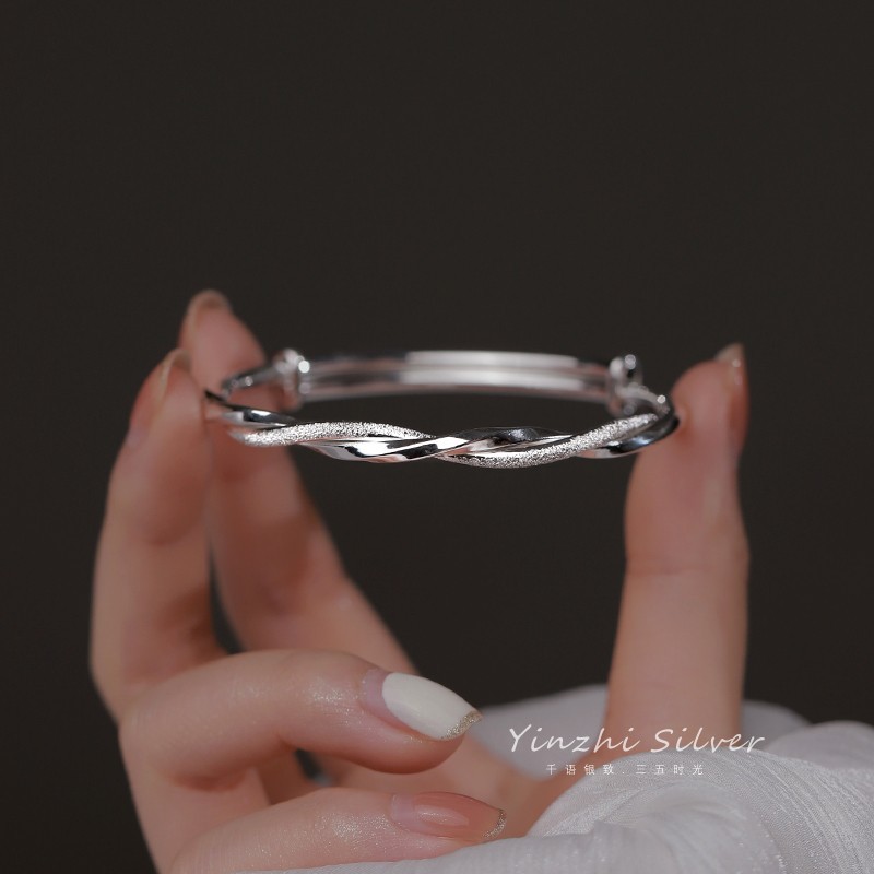 S990 15g Fried Dough Twists Tuila Mobius  trendy Style Bracelet