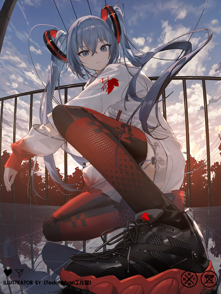 初音未來聯名EVA 2024親子情侶裝 圓領長袖