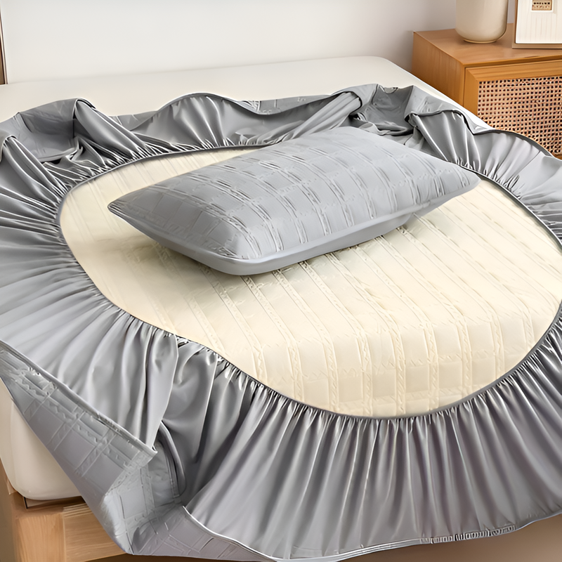 Thickened quilted mattress protector