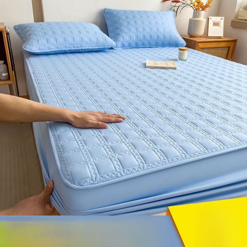 Thickened quilted mattress protector