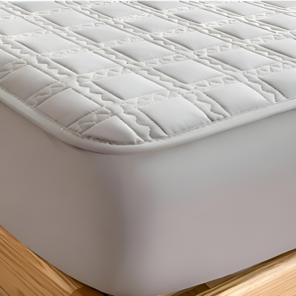 Thickened quilted mattress protector