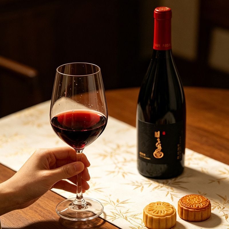類人首老藤西拉橡木桶乾紅葡萄酒 Lux Regis Old Vine Syrah Oak Aged Dry Red Wine｜寧夏賀蘭山東麓 14.2 度 黑李子黑胡椒香料香 醇厚絲滑老藤果韻 750ml*6 瓶