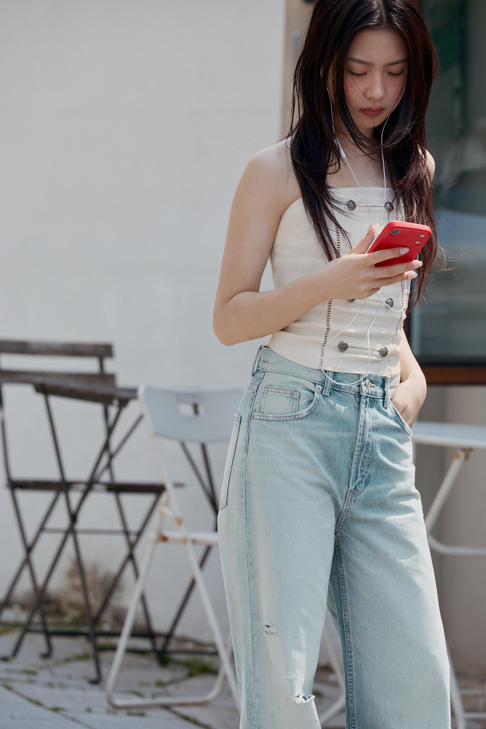 Urban Chic Extra Wide Leg Jeans