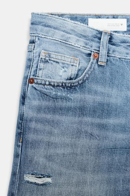 Effortless Low-Waist Jeans