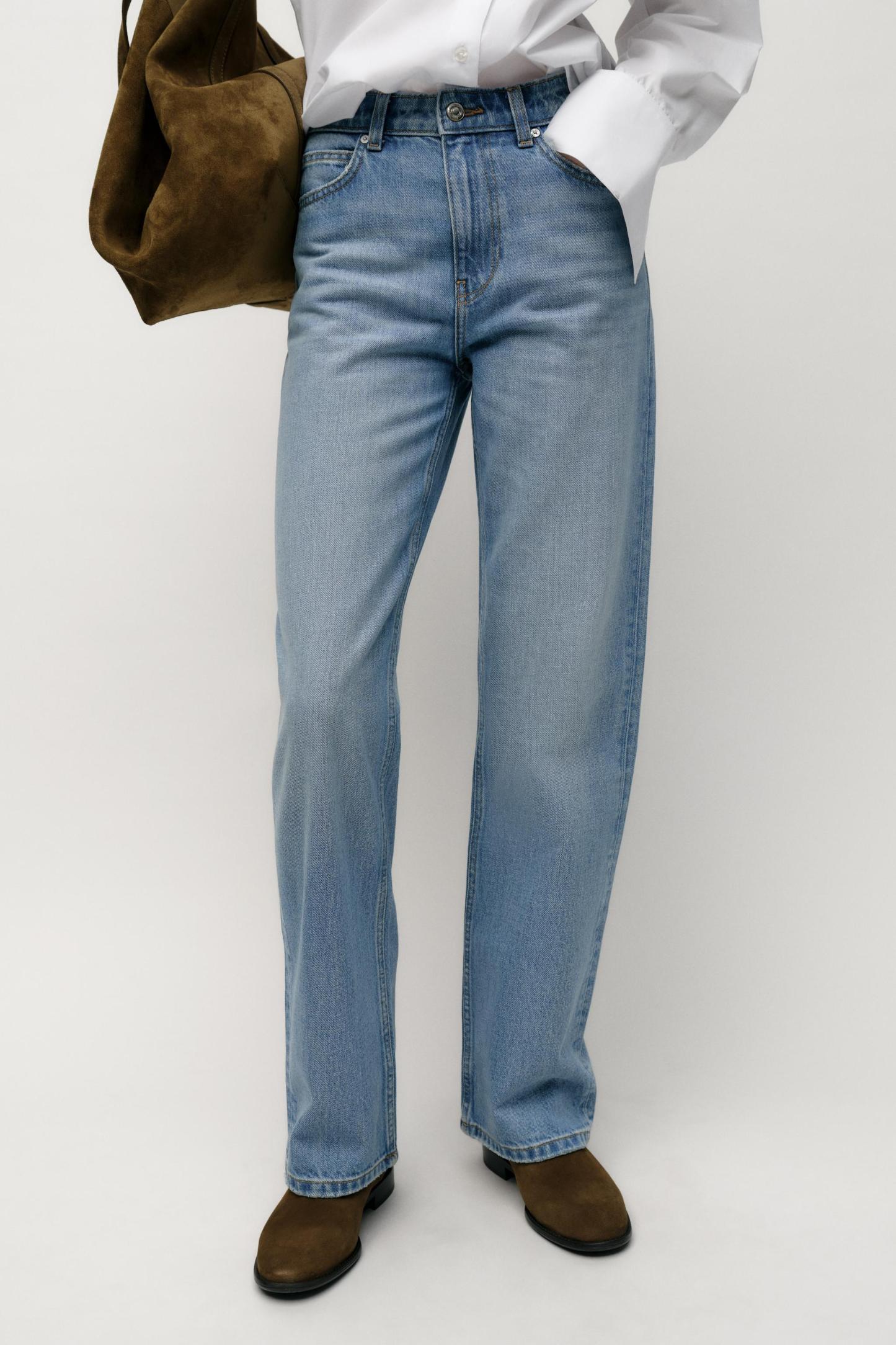 Relaxed High-Waist Straight Leg Jeans