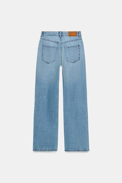 Relaxed High-Waist Straight Leg Jeans