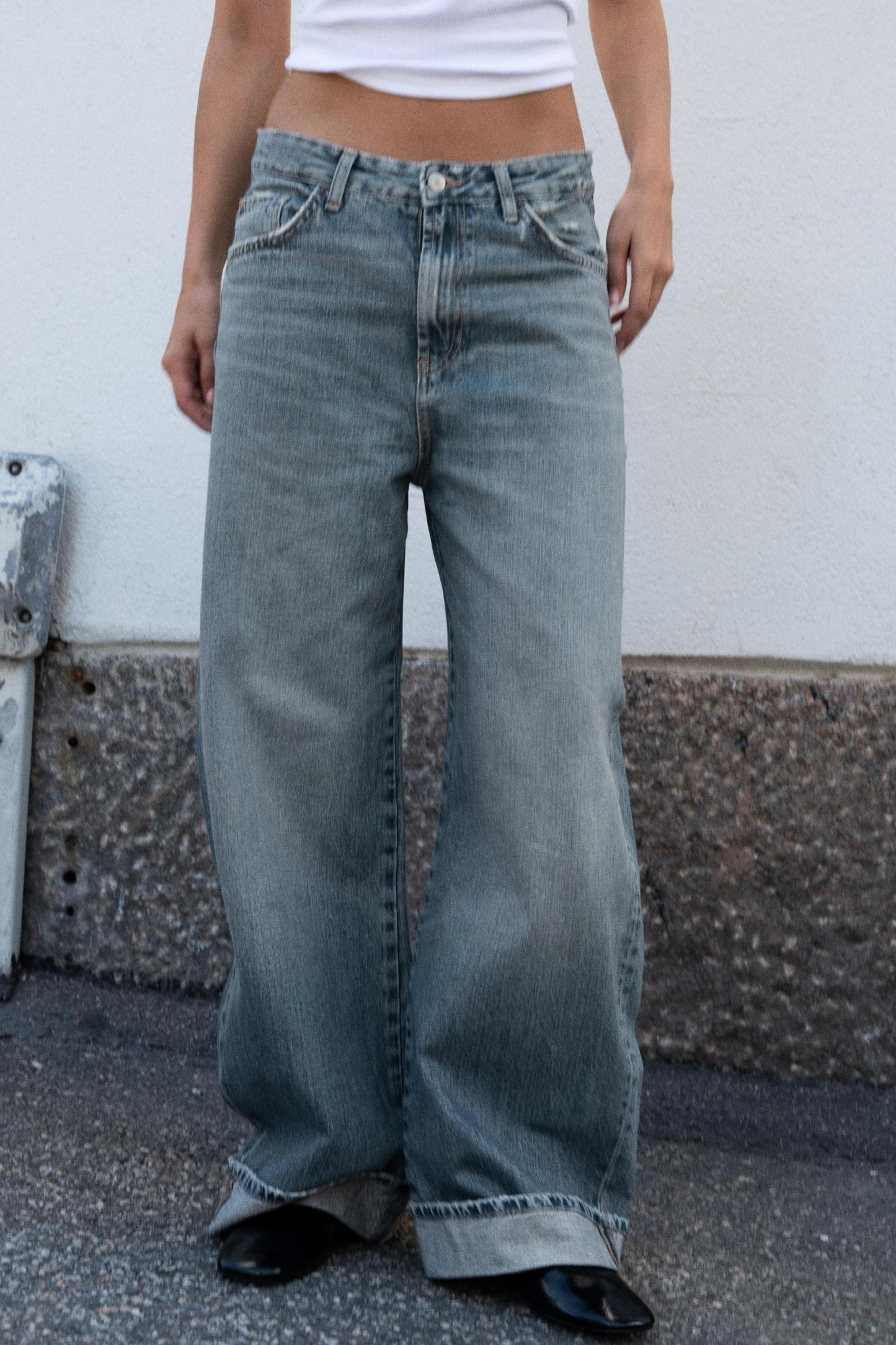 Cuffed Baggy Mid-Waist Jeans