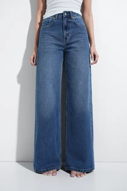 Tailored Straight Leg Jeans