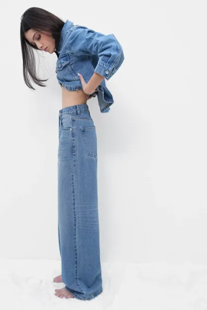 Modern Muse Straight Jeans