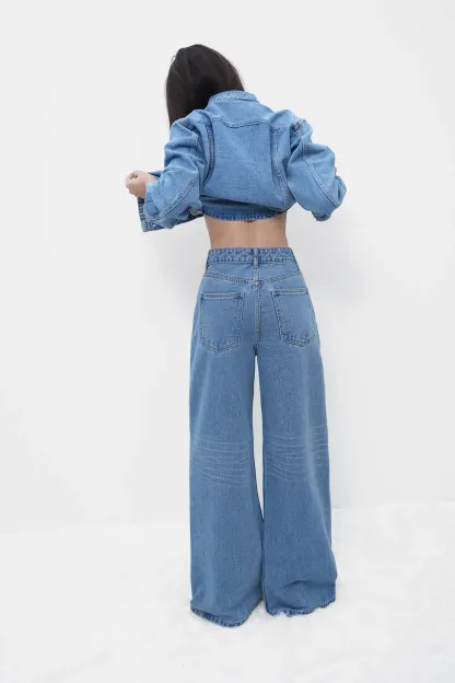 Modern Muse Straight Jeans
