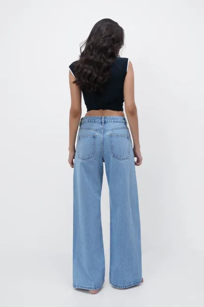 Timeless High-Rise Straight Jeans