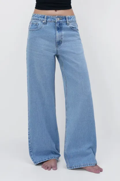 Timeless High-Rise Straight Jeans