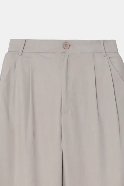 Relaxed Fit Beige Pleated Trousers