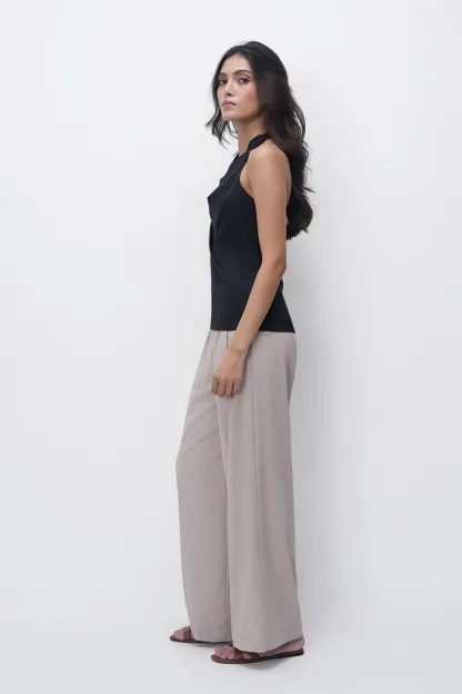 Relaxed Fit Beige Pleated Trousers