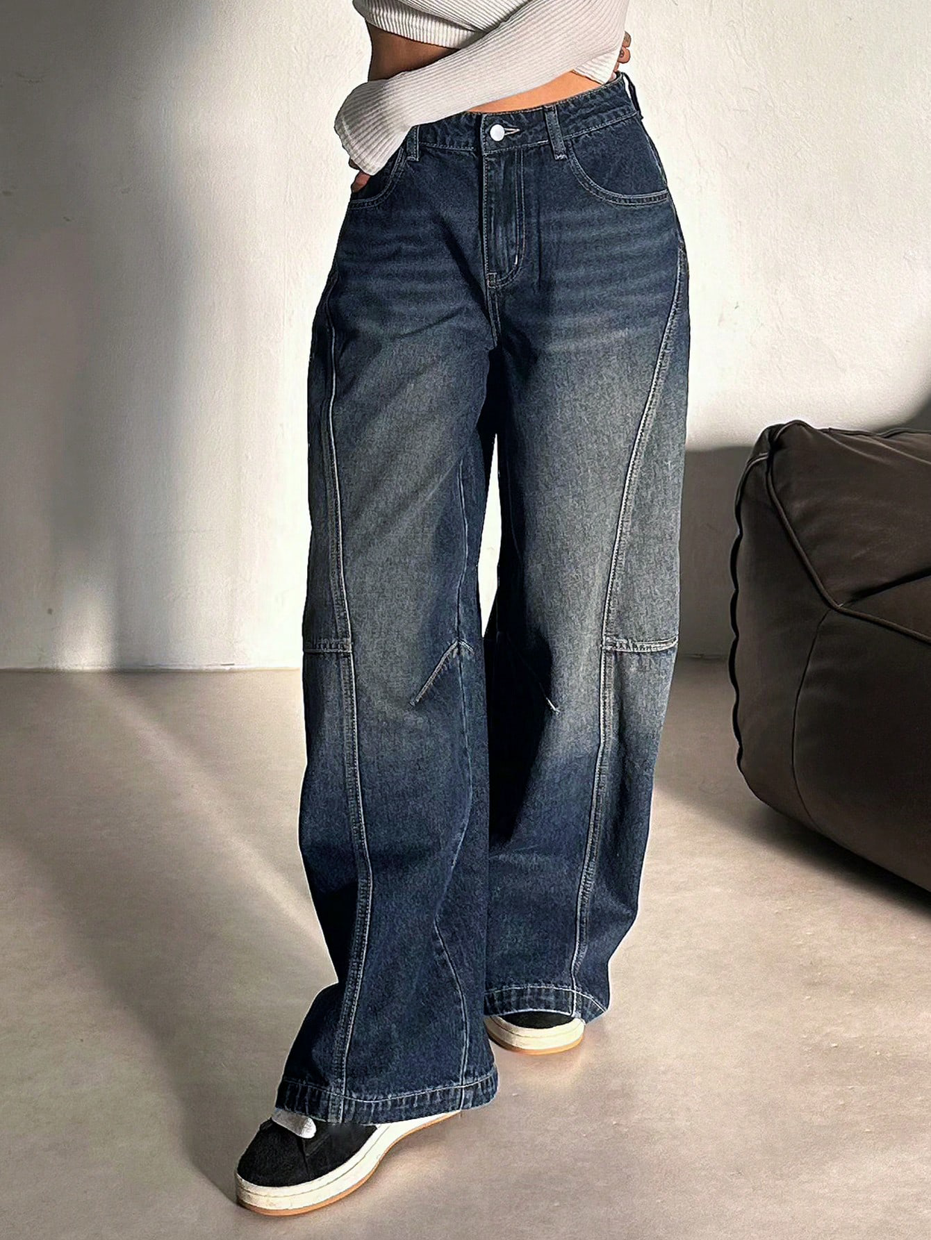 Bold Line Wide Leg Jeans