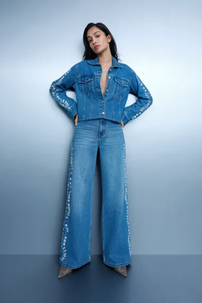 Embroidered Straight Leg Jeans – Blue