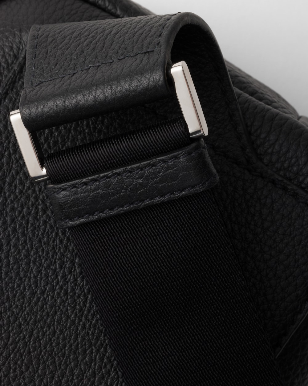 ヴィッテロダイノレザー ショルダーバッグ