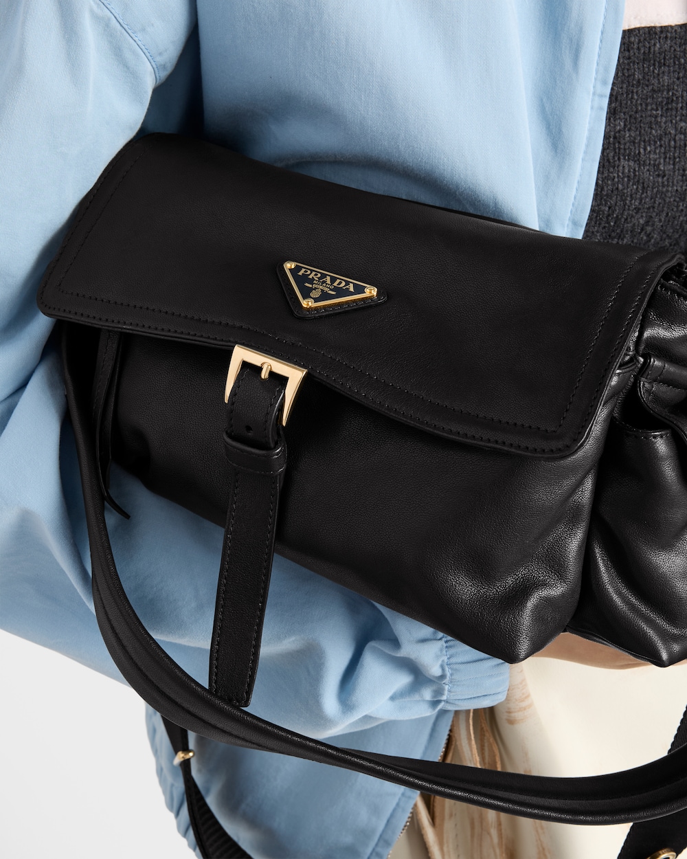 プラダ エクスプローラ ナッパレザー ショルダーバッグ – プラダ