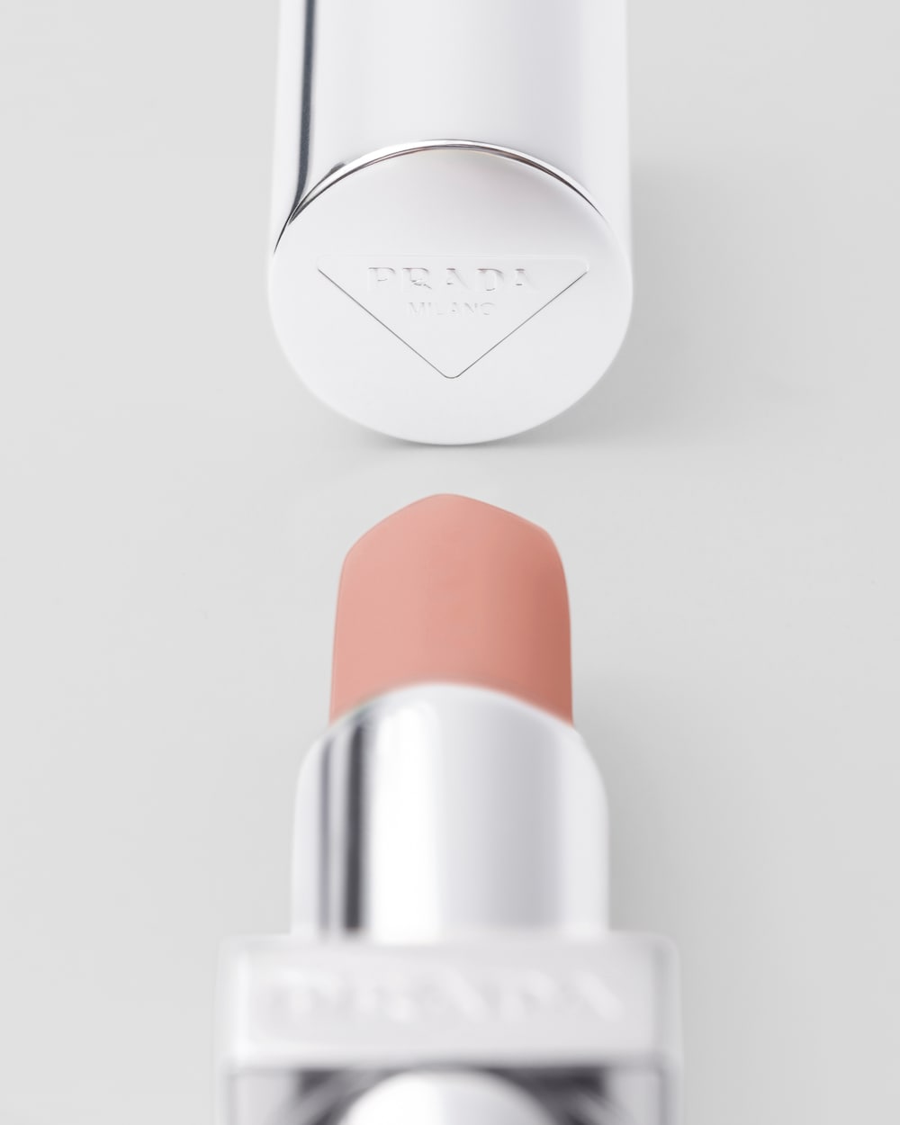 プラダ Optimizing Care lip balm - U013 - GUAVA