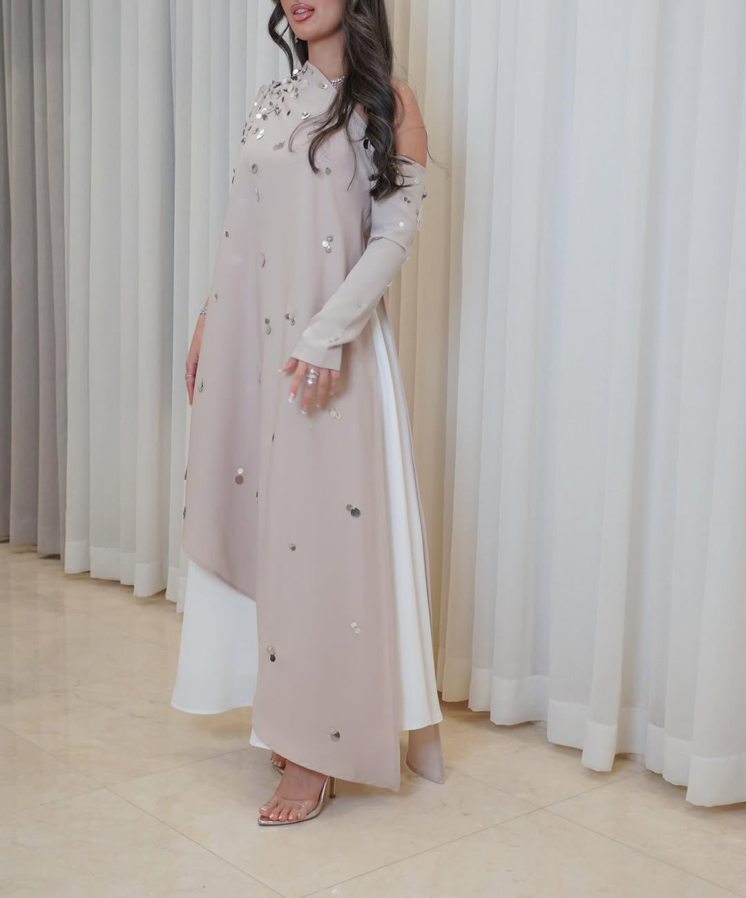 Luxurious evening set with an elegant sequined abaya design