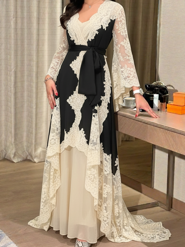 Elegant vintage two-piece dress with black and white lace stitching