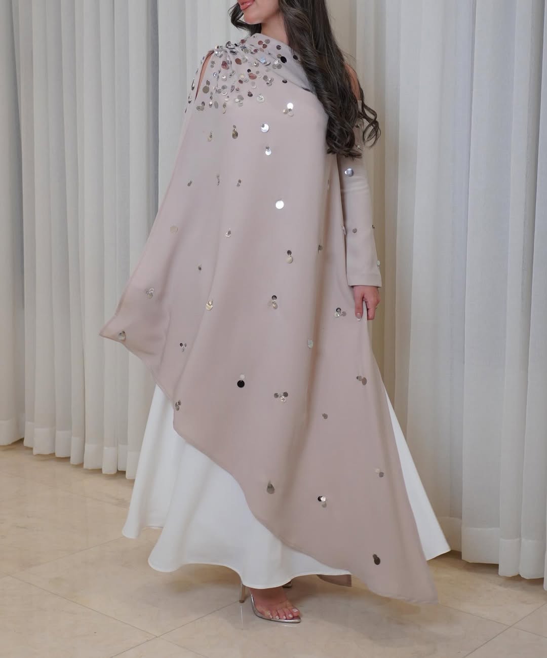 Luxurious evening set with an elegant sequined abaya design