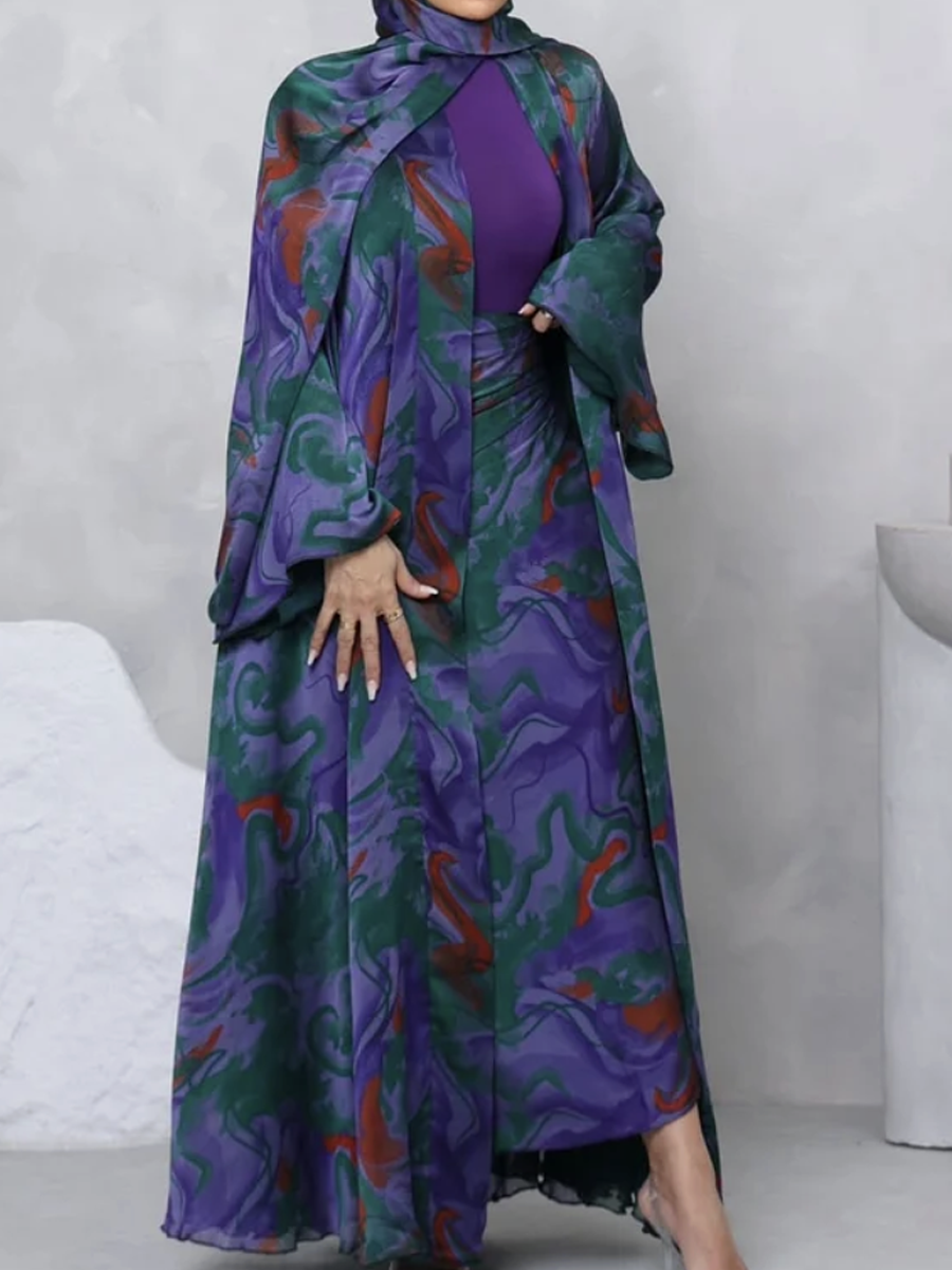 Elegant abaya set with a distinctive artistic pattern
