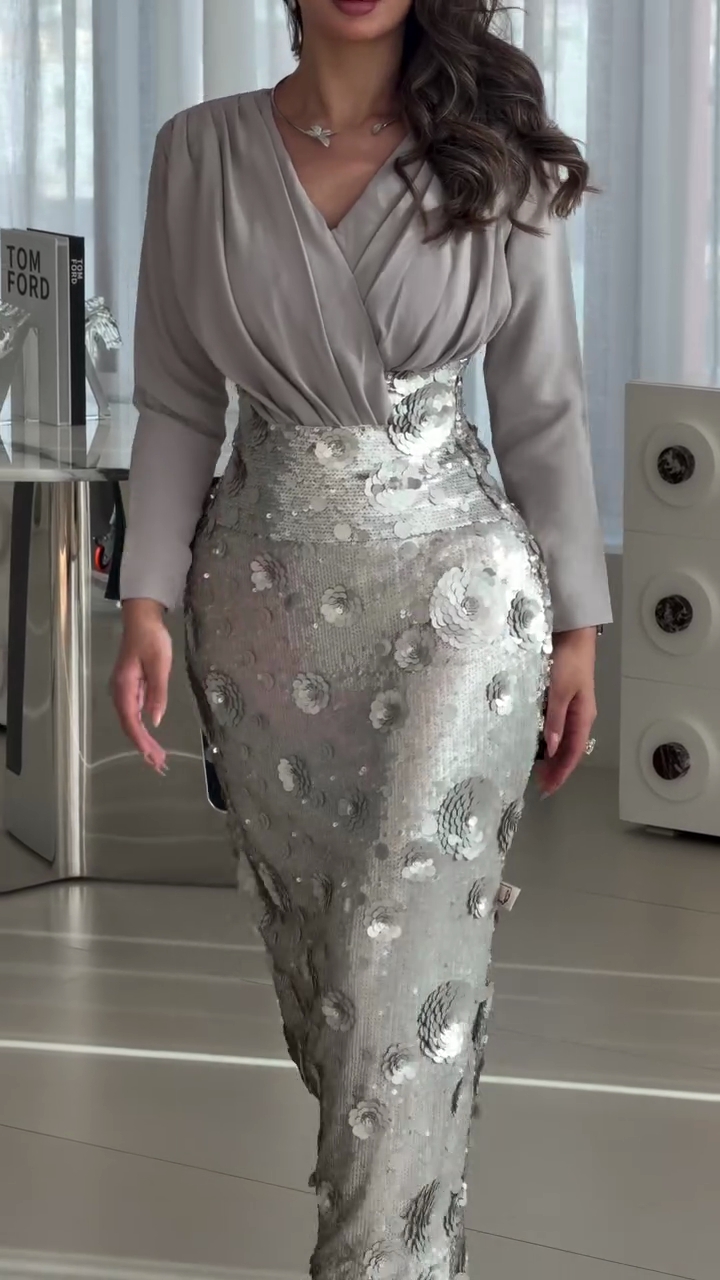 Elegant silver evening dress with sequin embroidery