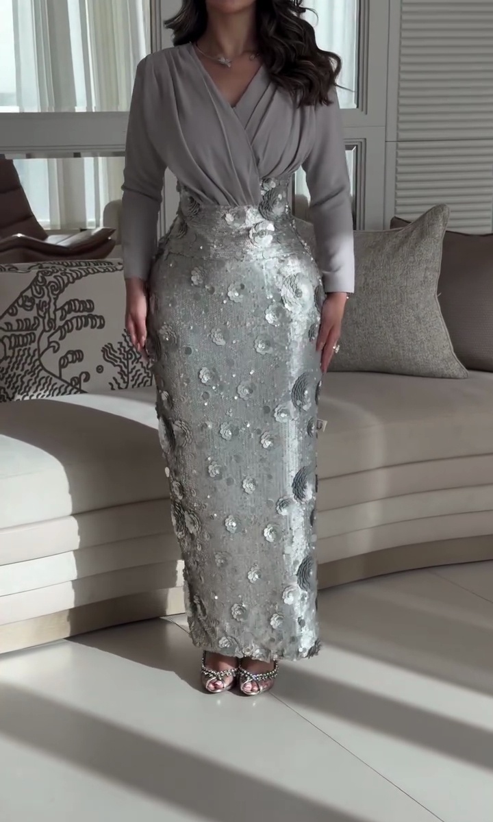 Elegant silver evening dress with sequin embroidery