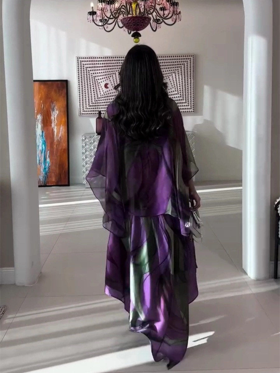 Luxurious abstract print maxi dress