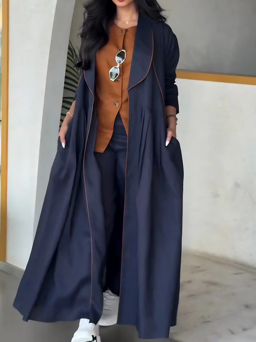 Elegant navy abaya with a matching two-tone inner set