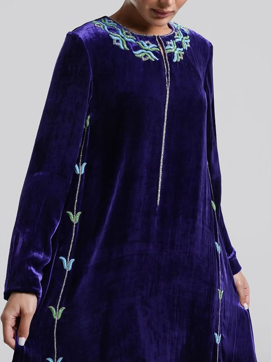 Luxurious velvet dress with elegant embroidery