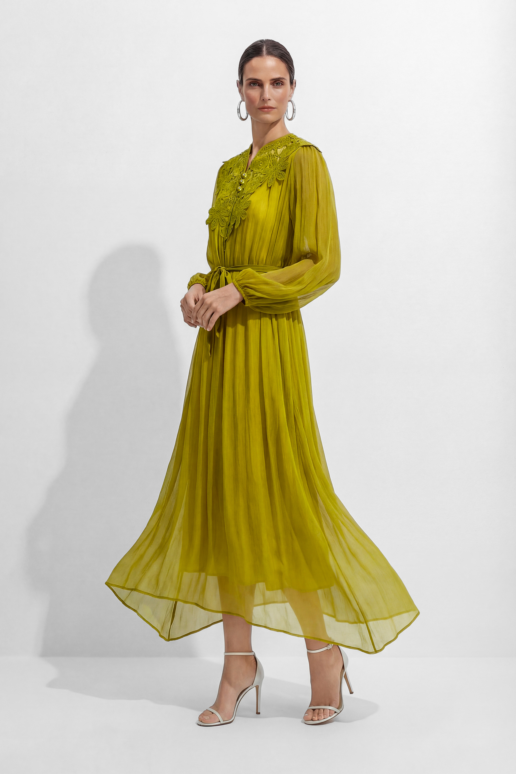Elegant Floral Lace Pleated Maxi Dress