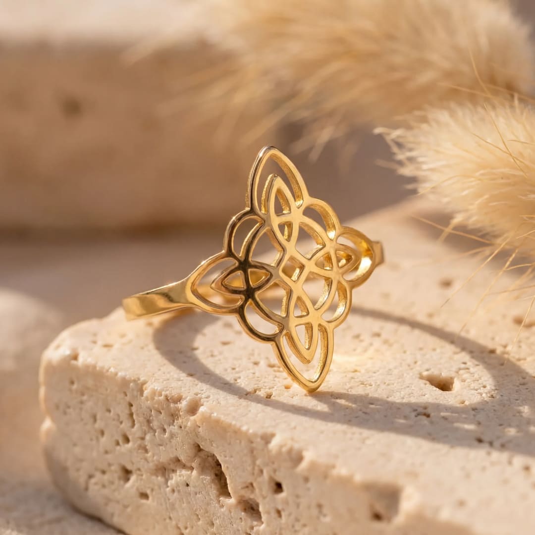Adjustable Witch's Knot protection ring in silver - KARMAKIND