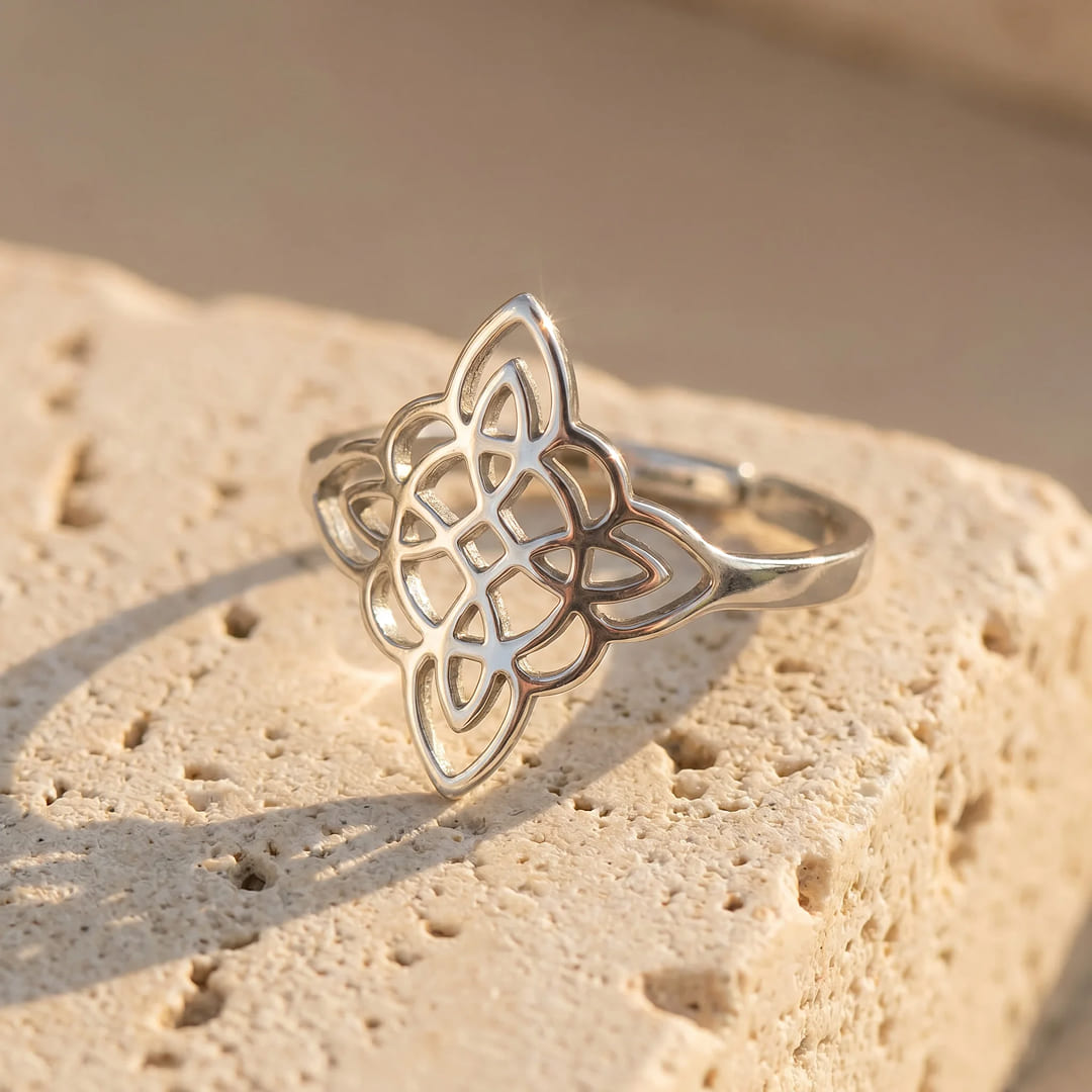 Close-up of the intricate Witch's Knot design - KARMAKIND