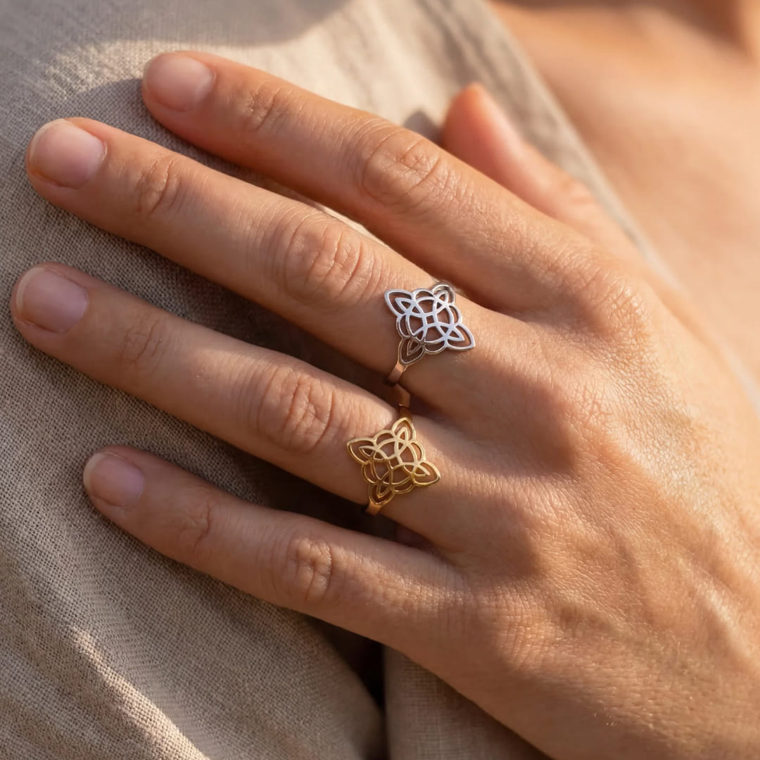 Witch's Knot ring detail with protective energy visualization - KARMAKIND