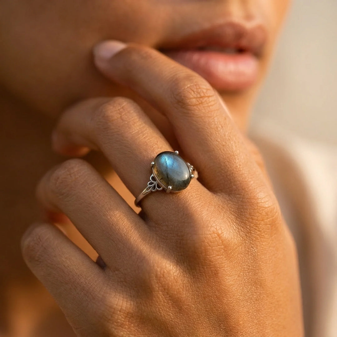 Model wearing the Amara Labradorite Silver Ring