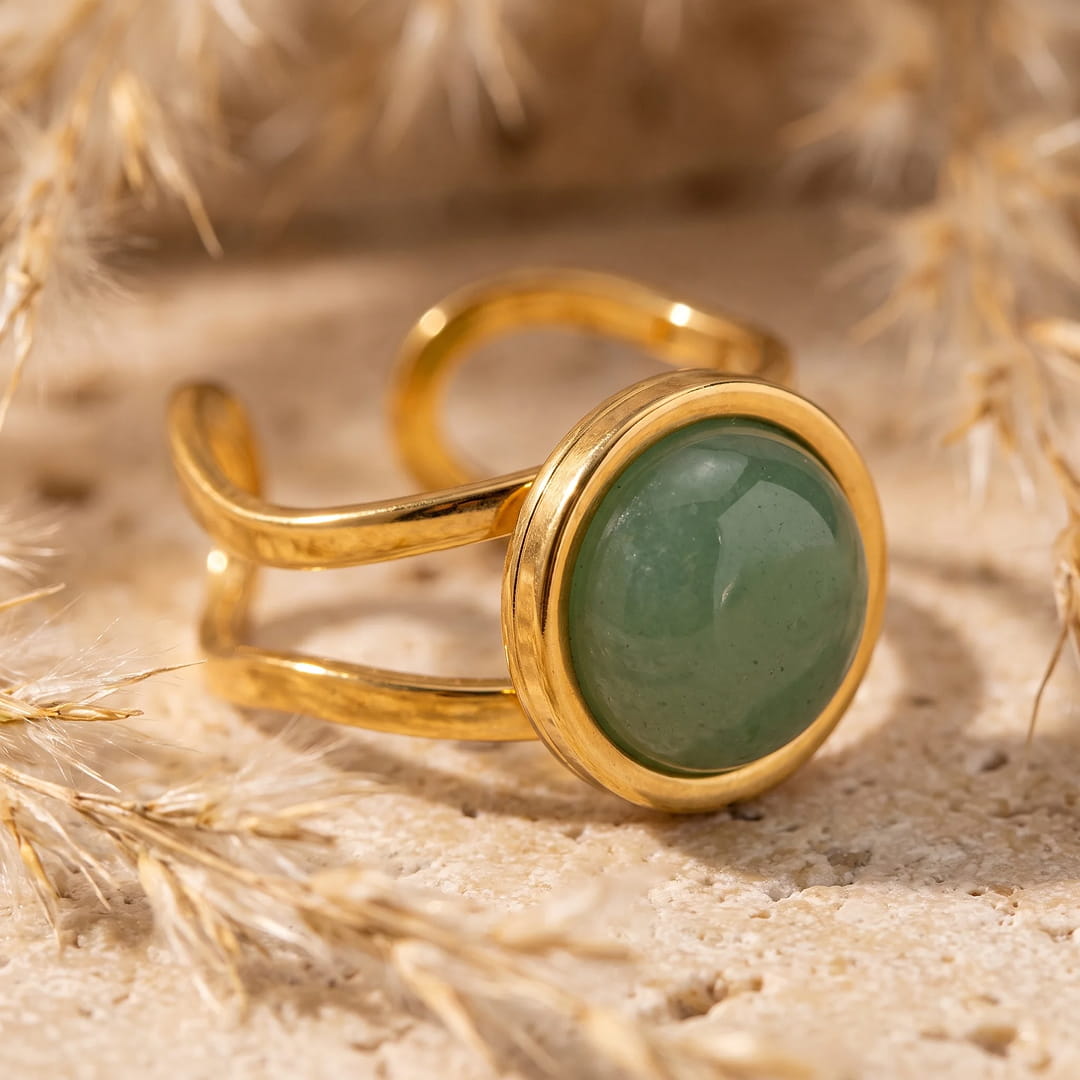 Green aventurine stone detail on the Arya Ring - KARMAKIND