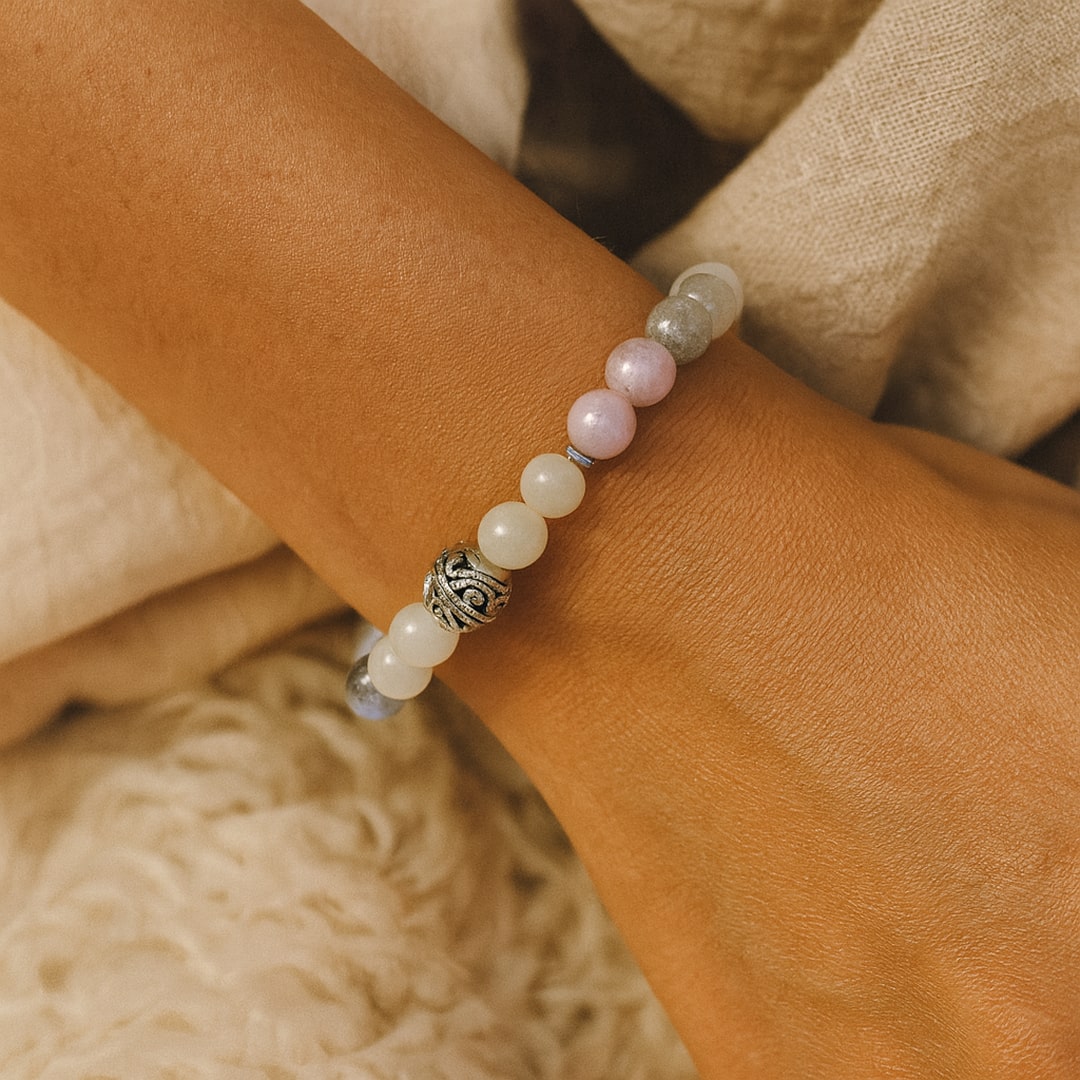 Detailed view of the clasp and bead arrangement on the bracelet - KARMAKIND