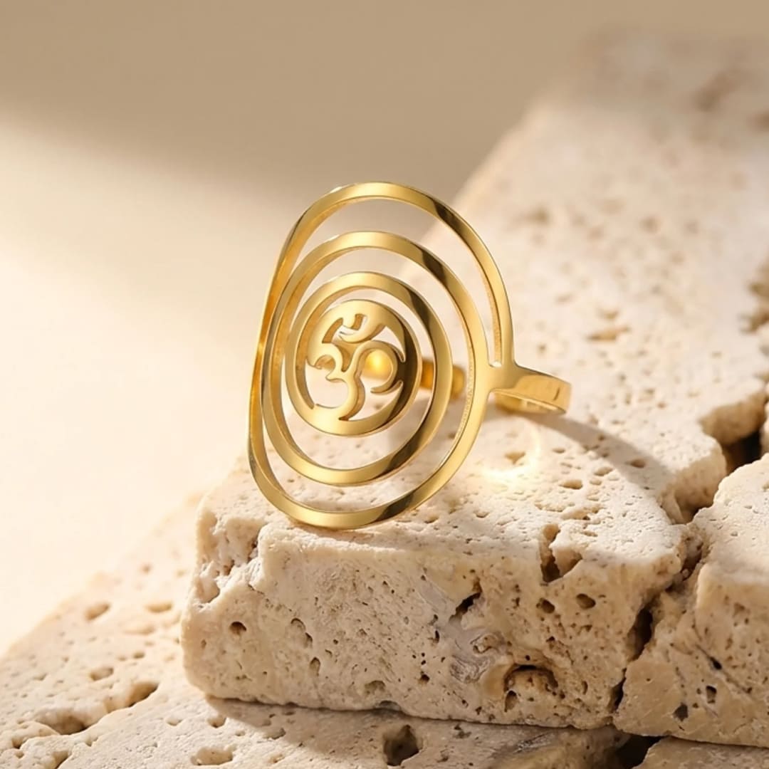 Close-up of the Om symbol on the ring - KARMAKIND