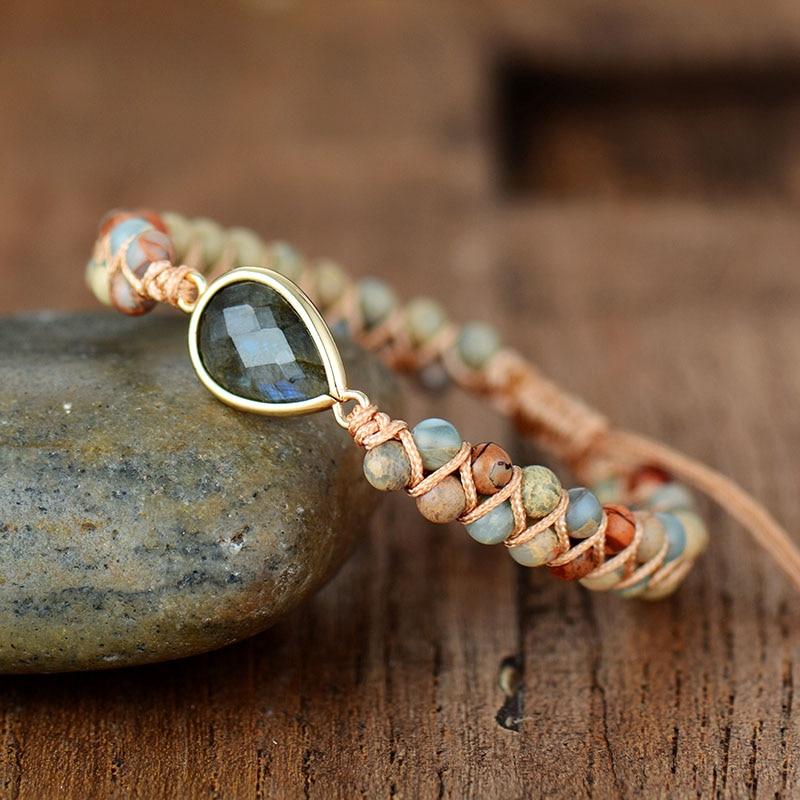 Detail of the jasper beads and braiding - KARMAKIND