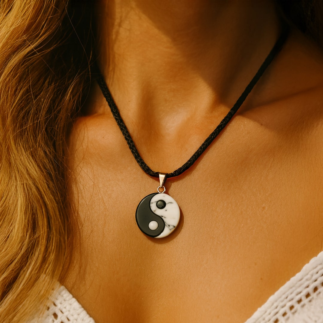 Close-up of the black obsidian and howlite stones - KARMAKIND