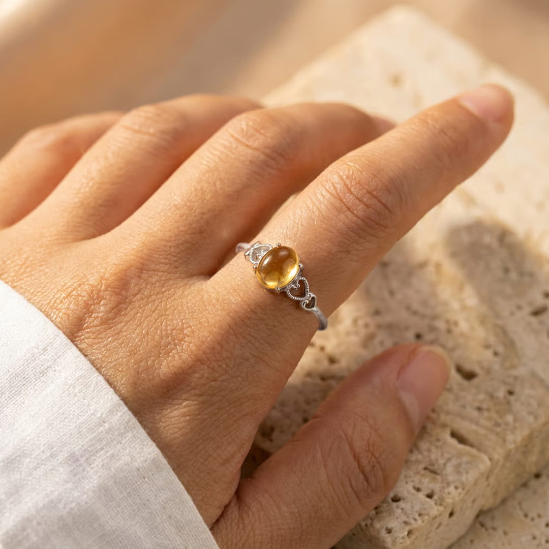 Close-up of the citrine stone and heart details - KARMAKIND
