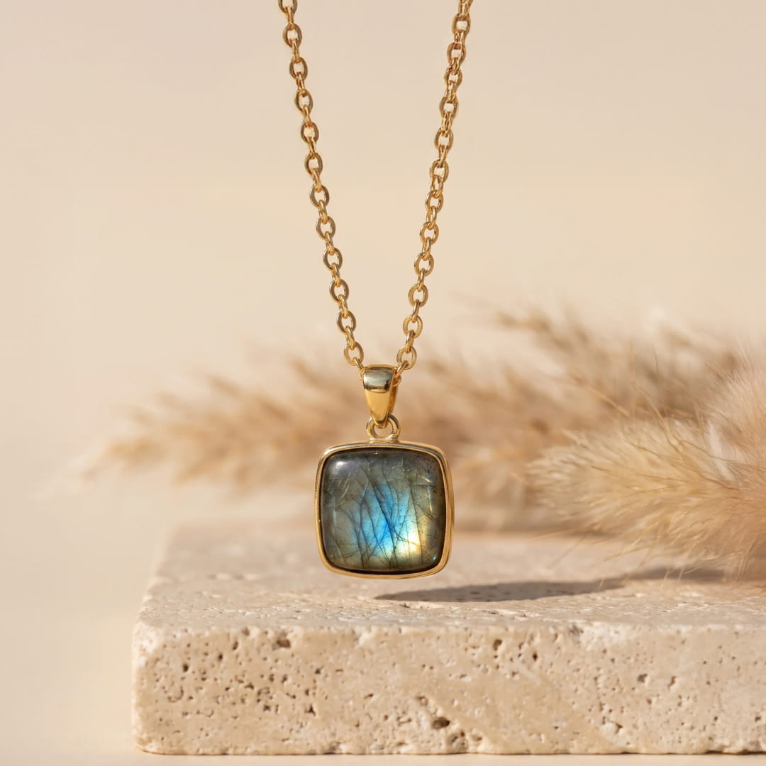 Labradorite "Reflections of Light" Pendant - KARMAKIND